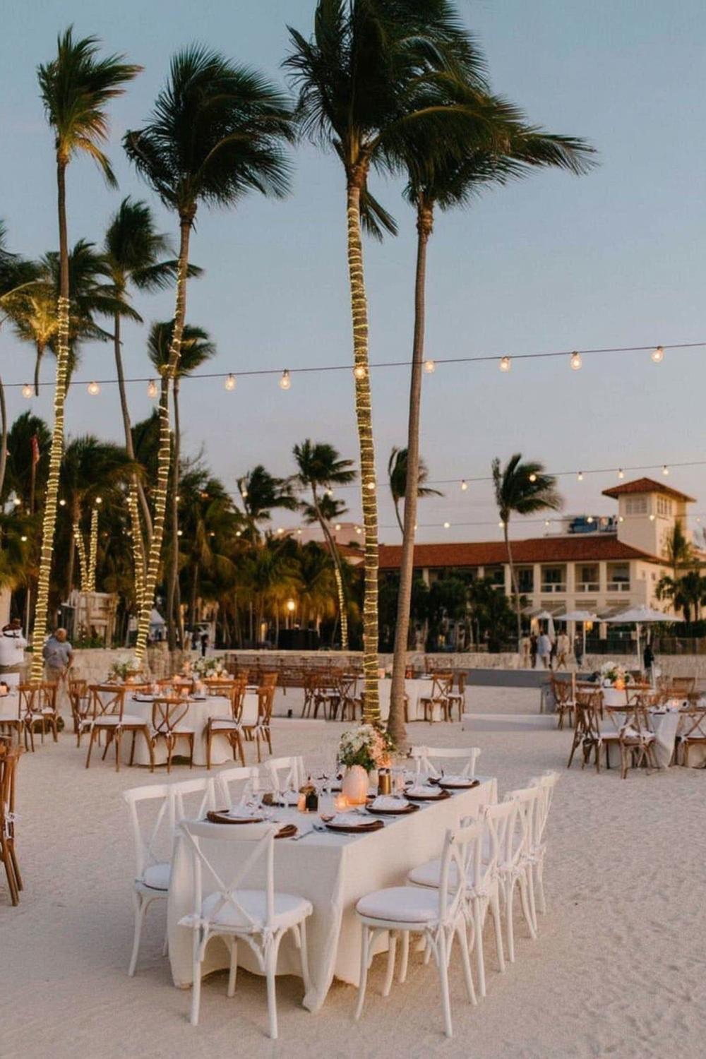 Tropical Paradise Reception Setting