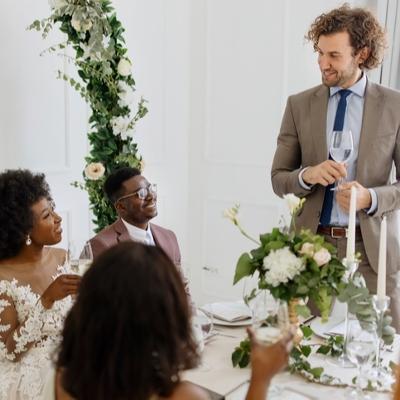 Best man telling wedding story