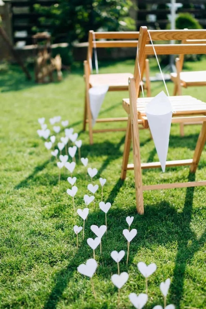 Outdoor DIY wedding decor