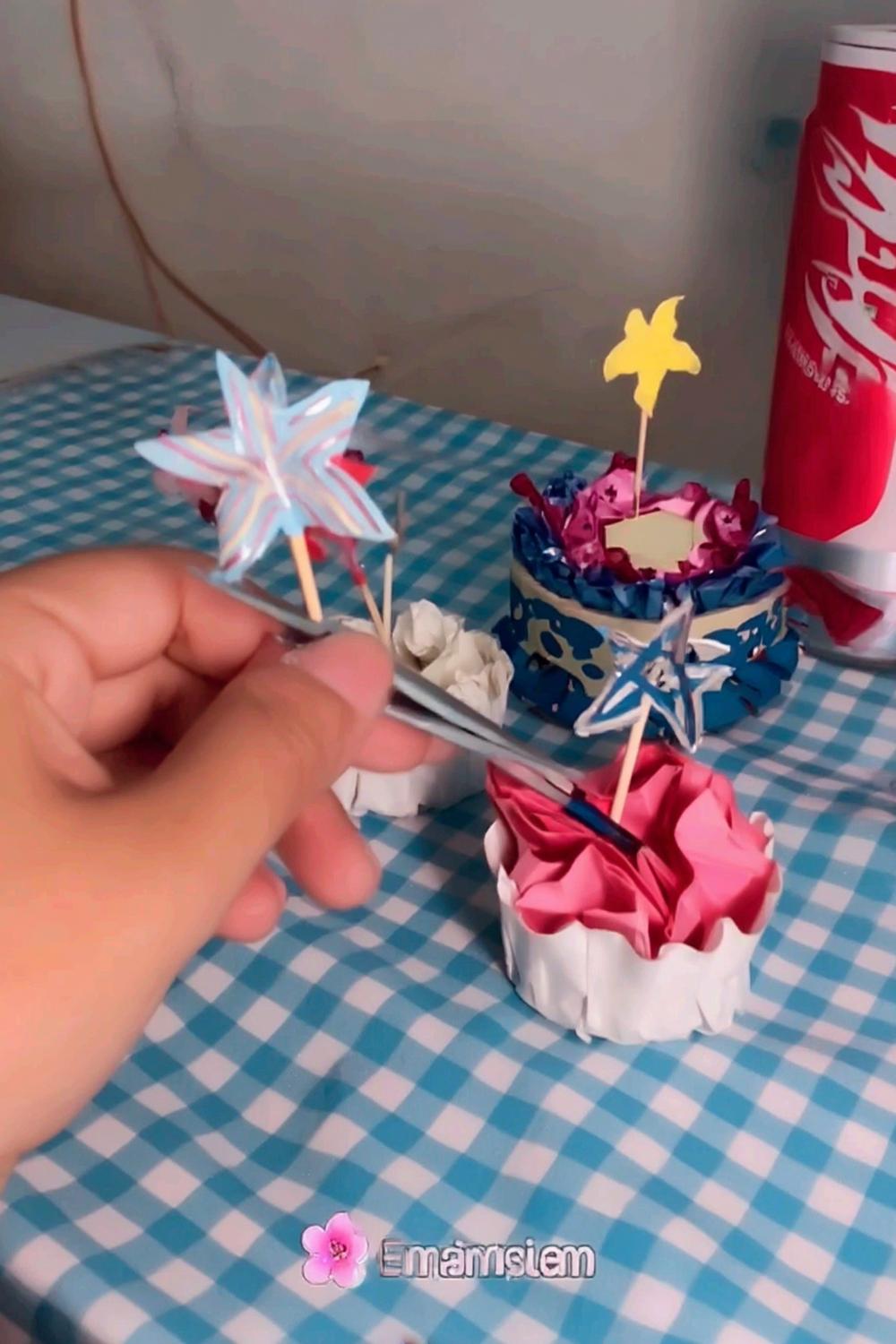 Miniature Paper Star Toppers