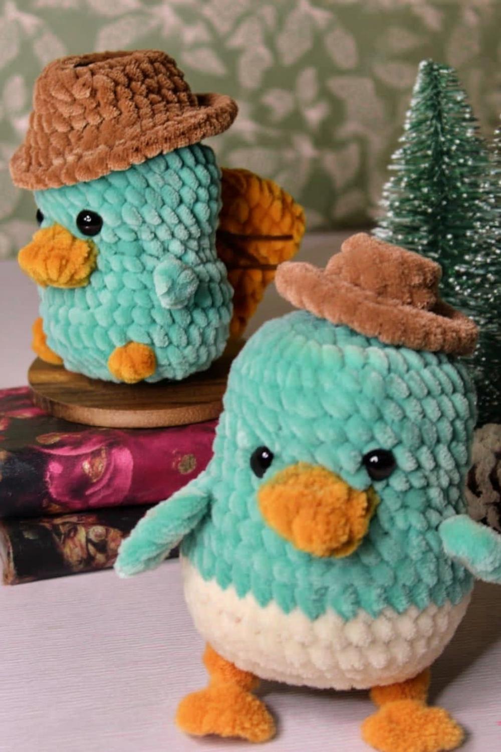 Festive Penguin Duo