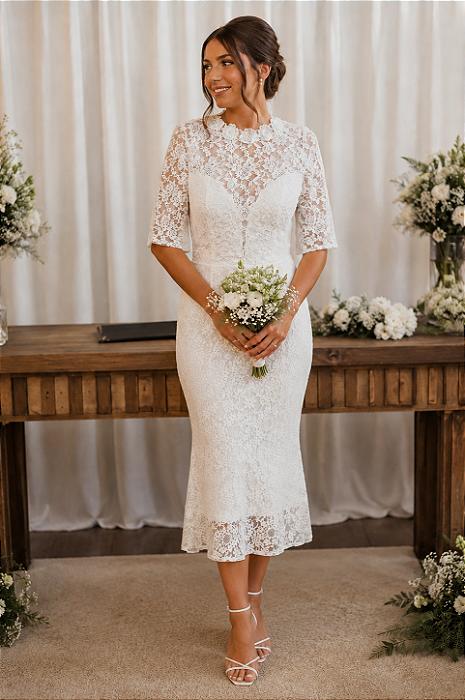 Elegant lace courthouse wedding gown