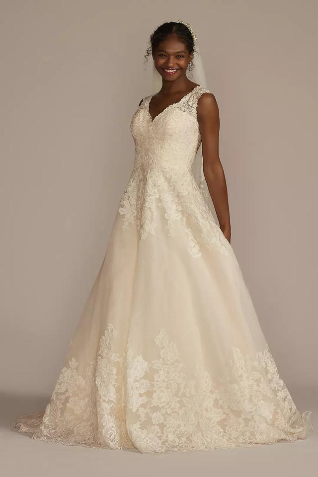Lace wedding gown under 500