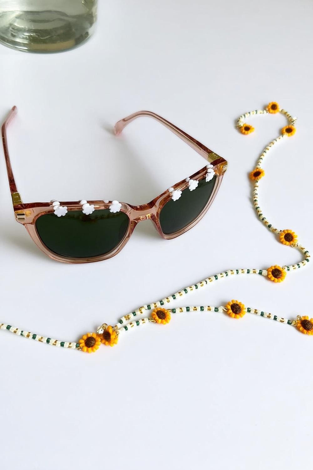 Sunflower Chain Dreams