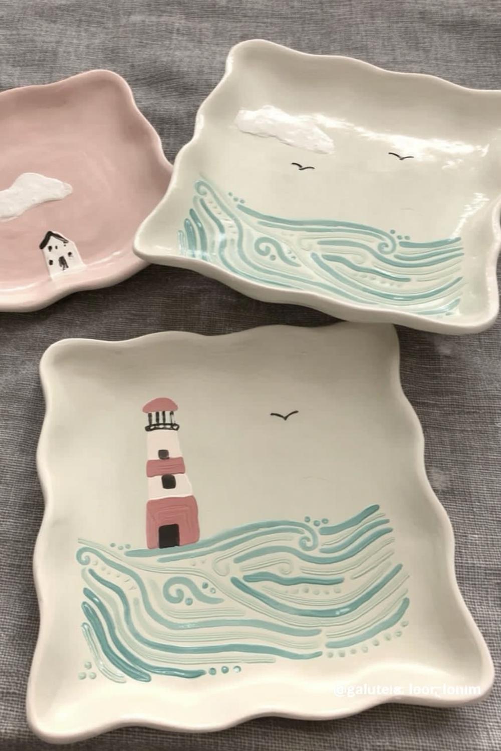 Coastal Lighthouse Scene Dishes
