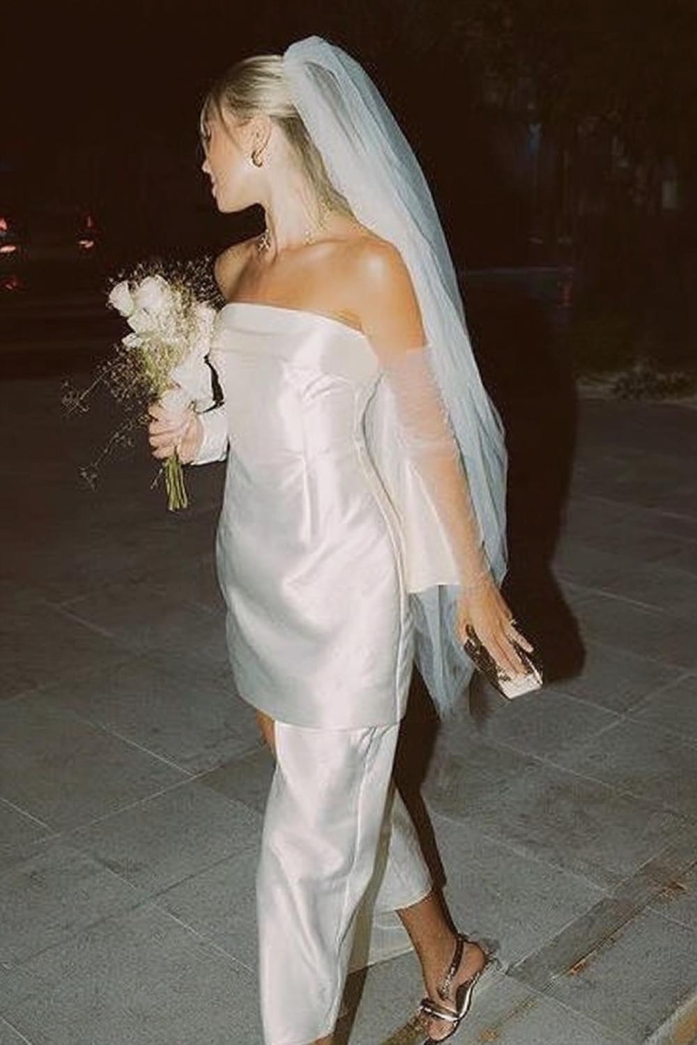 Minimalist Strapless Chic