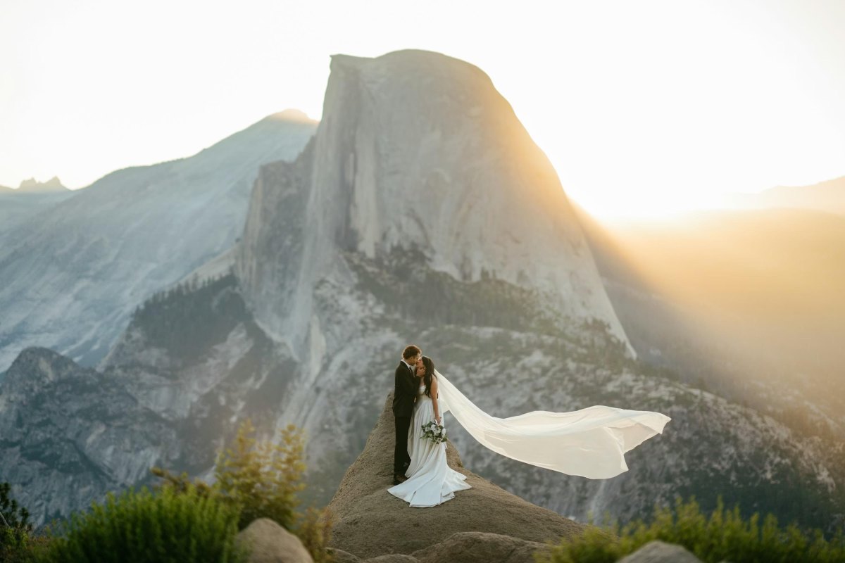 12 Elopement Photo Ideas for a Dream Wedding Shoot